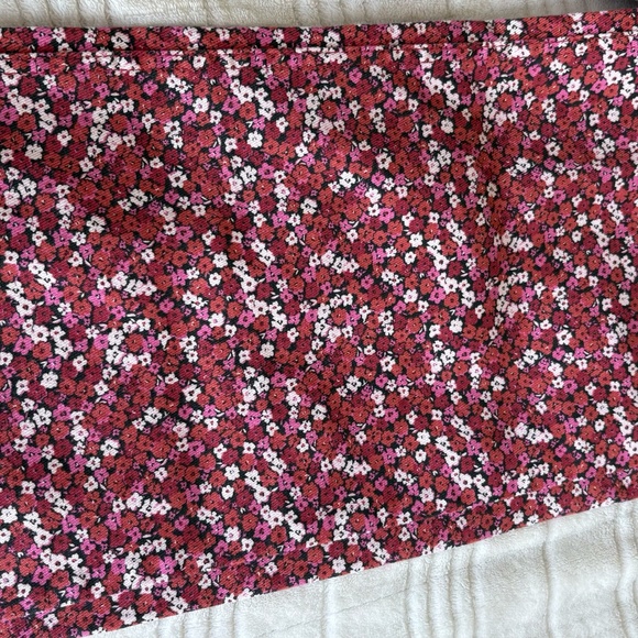 US size 2 pink floral jeans from H&M - Picture 2 of 4
